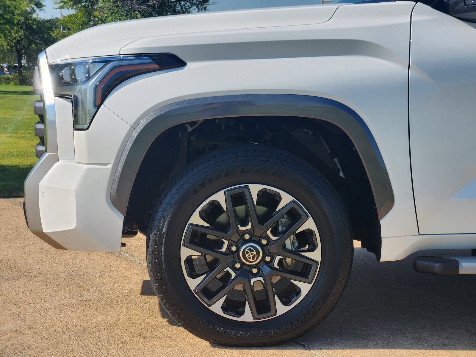 Used 2023 Toyota Tundra Limited AWD/4WD image 13