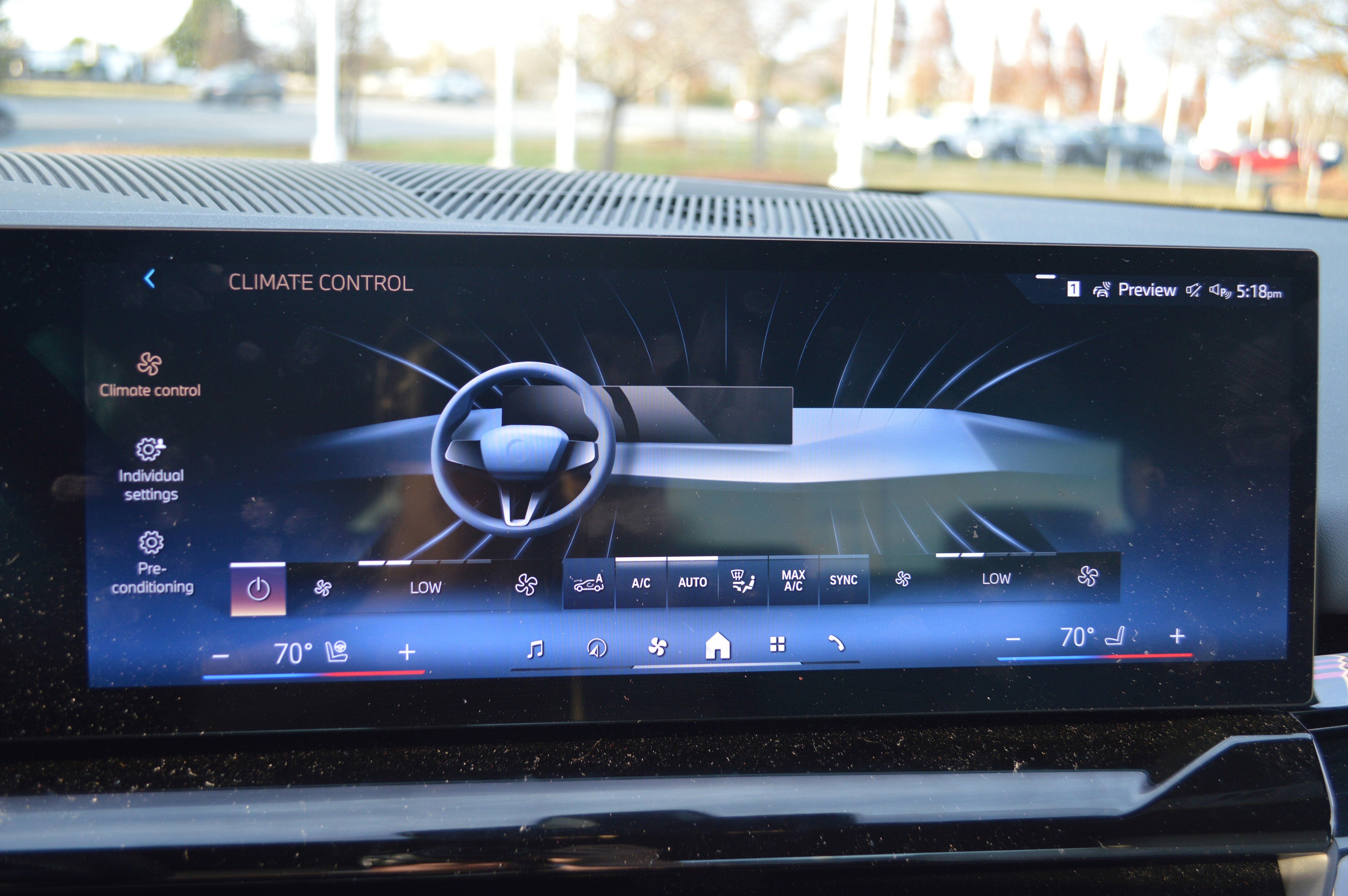 Used 2025 BMW 530i xDrive w/ Premium Package image 19