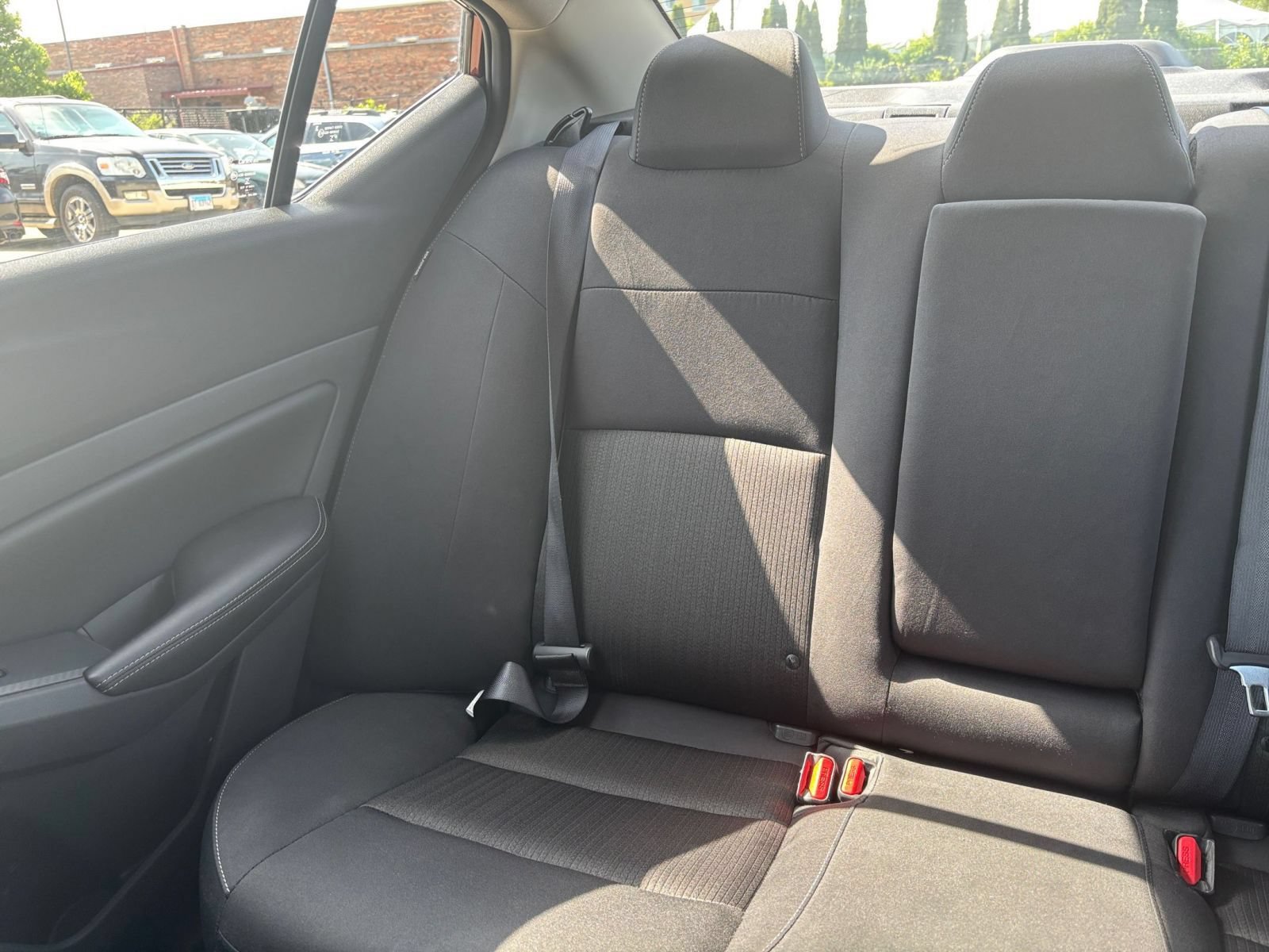 Used 2025 Nissan Altima 2.5 SV FWD image 34
