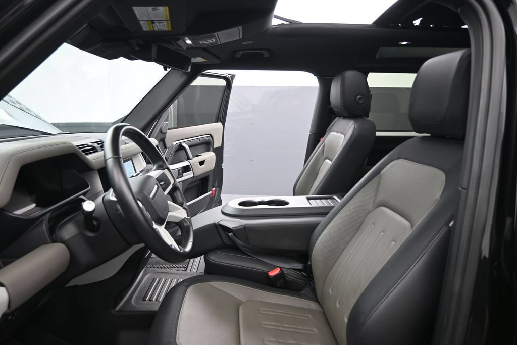 Used 2021 Land Rover Defender 90 X-Dynamic S AWD/4WD image 18