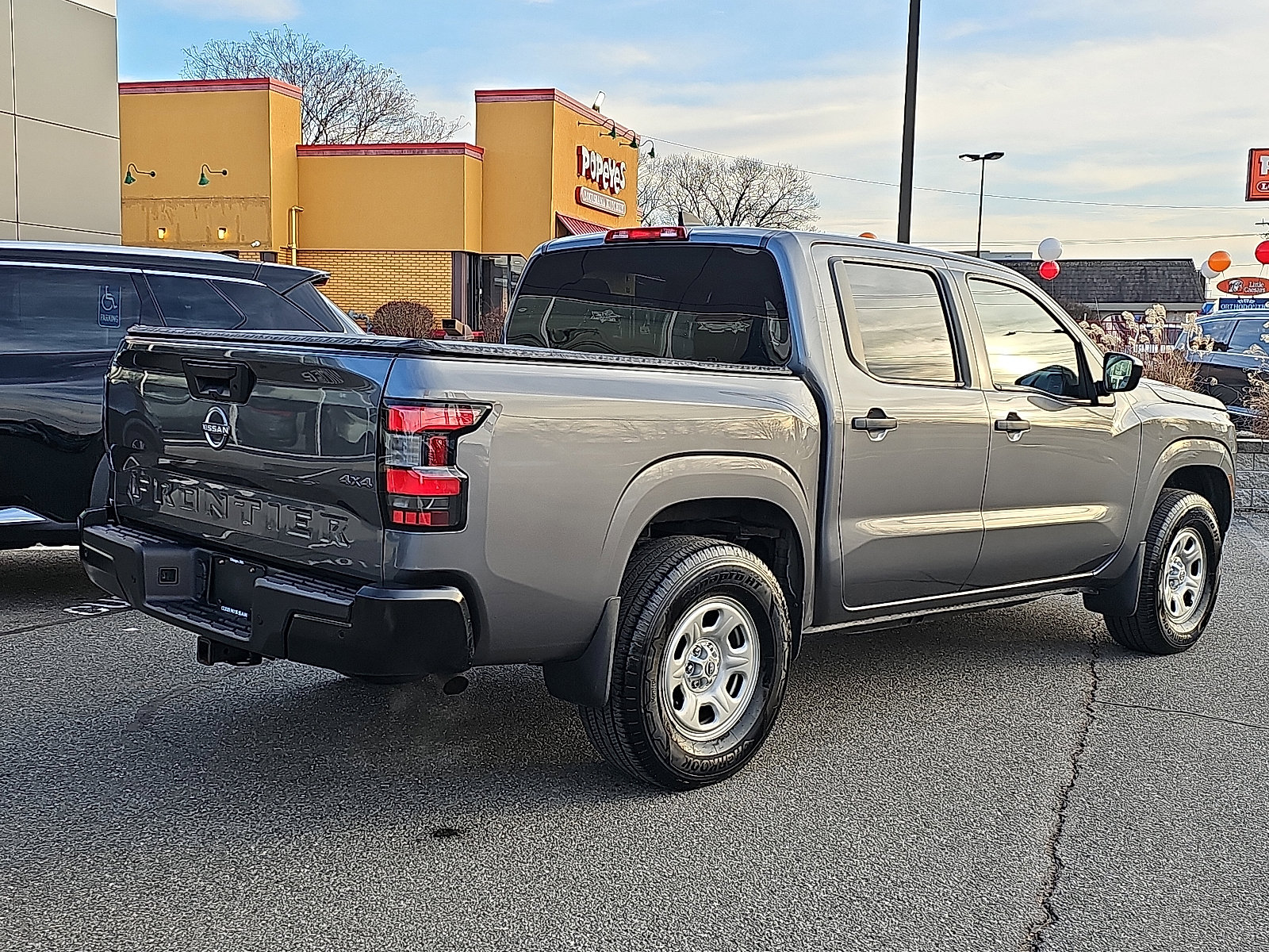 Used 2022 Nissan Frontier S w/ Technology Package image 6
