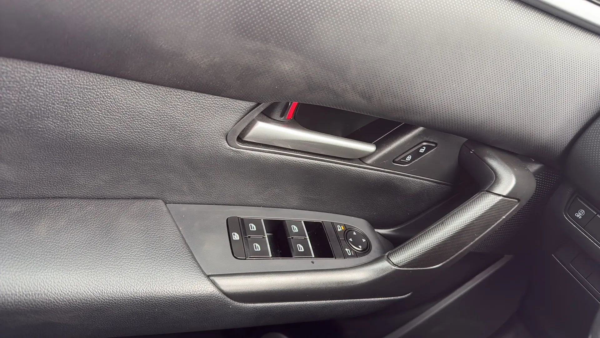 Used 2023 MAZDA CX-50 AWD 2.5 S w/ Select Package image 22