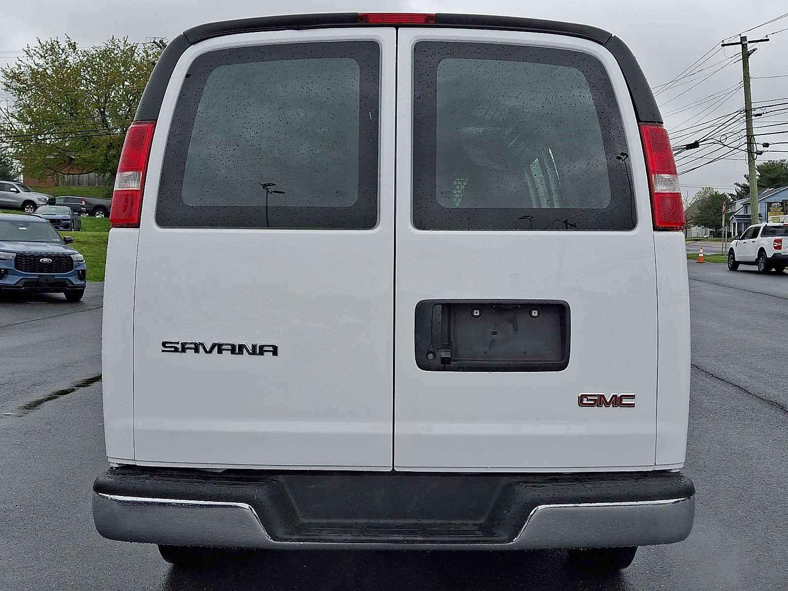 Used 2024 GMC Savana 2500 w/ Driver Convenience Package RWD image 5