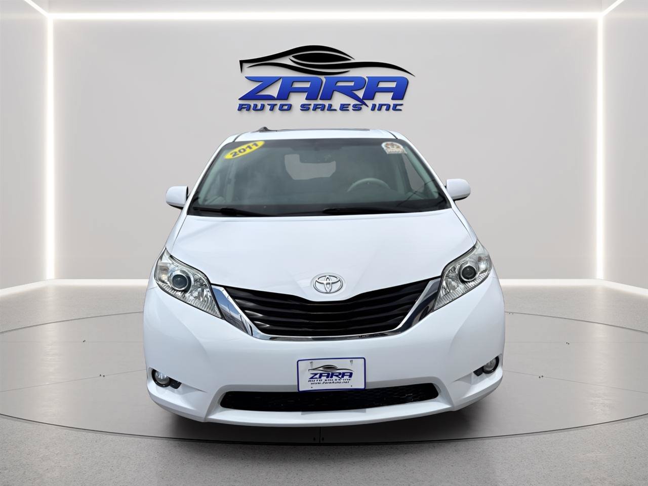 Used 2011 Toyota Sienna XLE w/ Premium Pkg FWD image 8