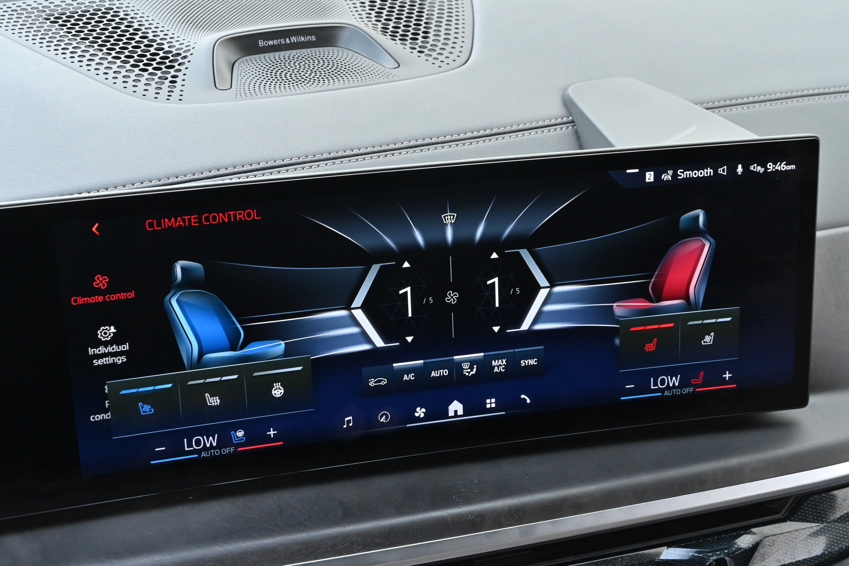 Used 2025 BMW X7 xDrive40i w/ Executive Package image 21