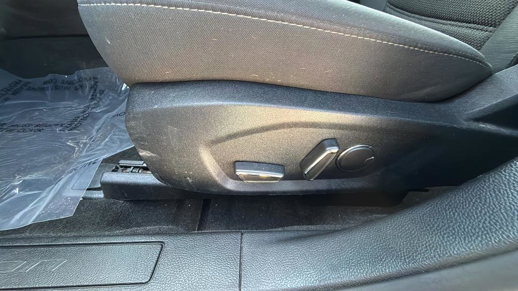 Used 2019 Ford Fusion SE FWD image 15