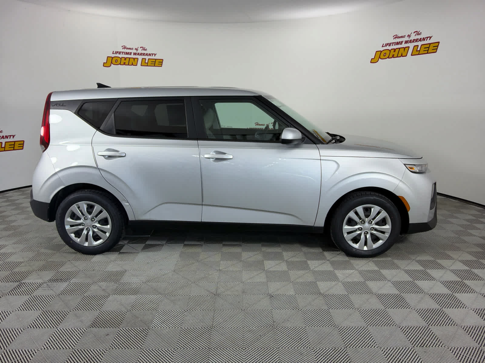 Used 2021 Kia Soul LX FWD image 7