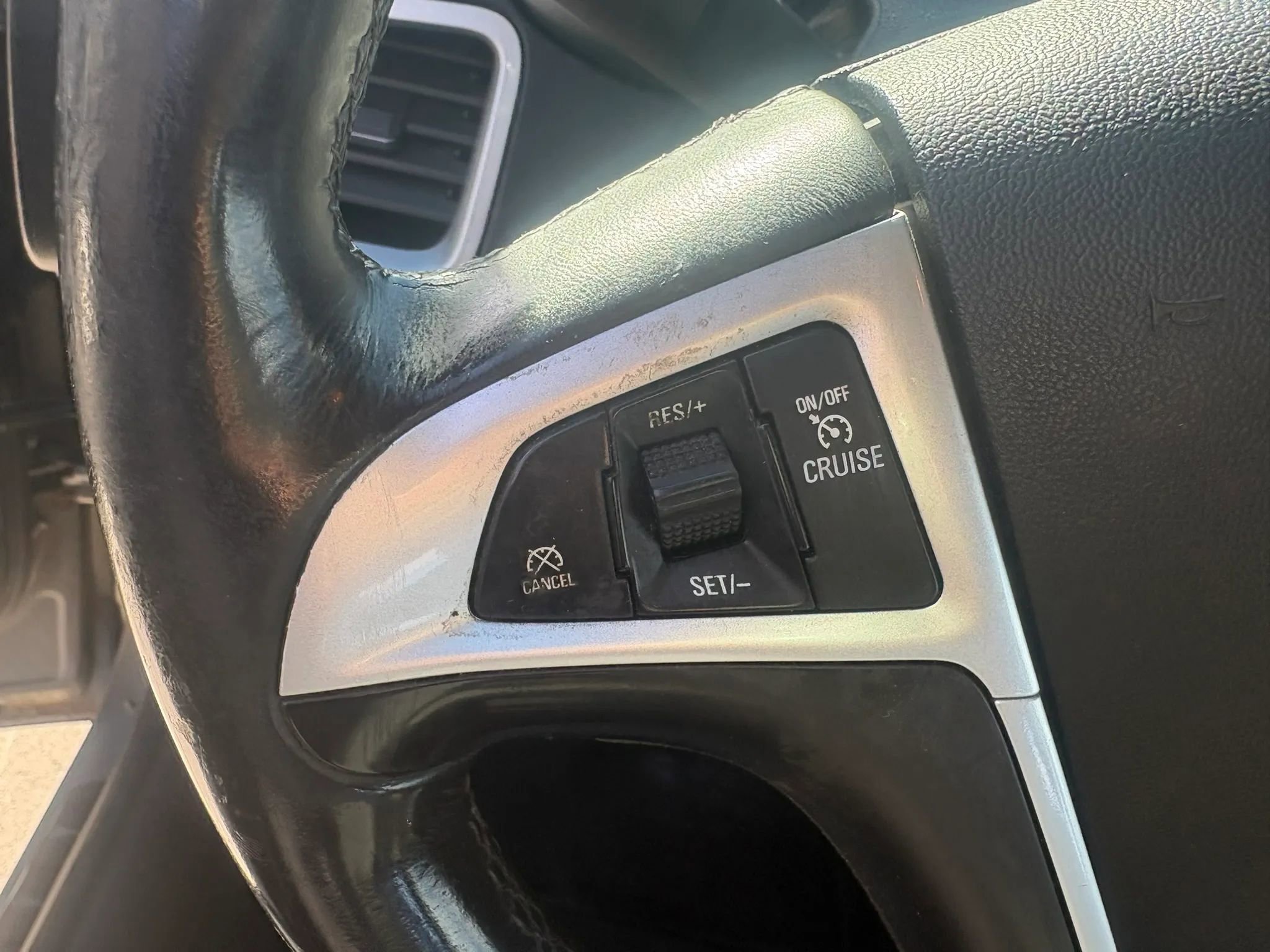 Used 2012 Chevrolet Equinox LT w/ Driver Convenience Package image 14