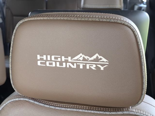 Used 2021 Chevrolet Tahoe High Country RWD image 8