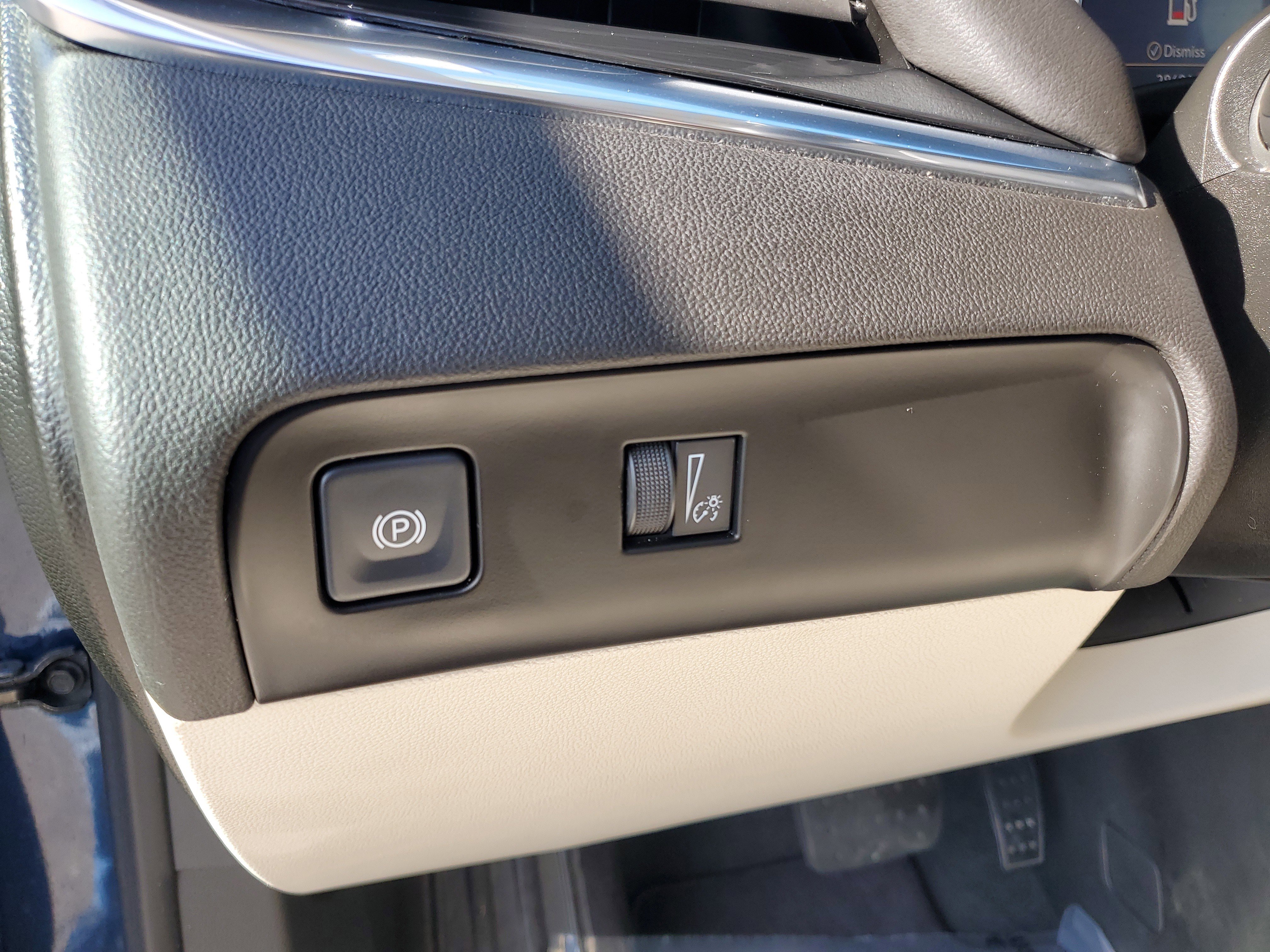 Used 2022 Buick Enclave Essence w/ Experience Buick Package image 31