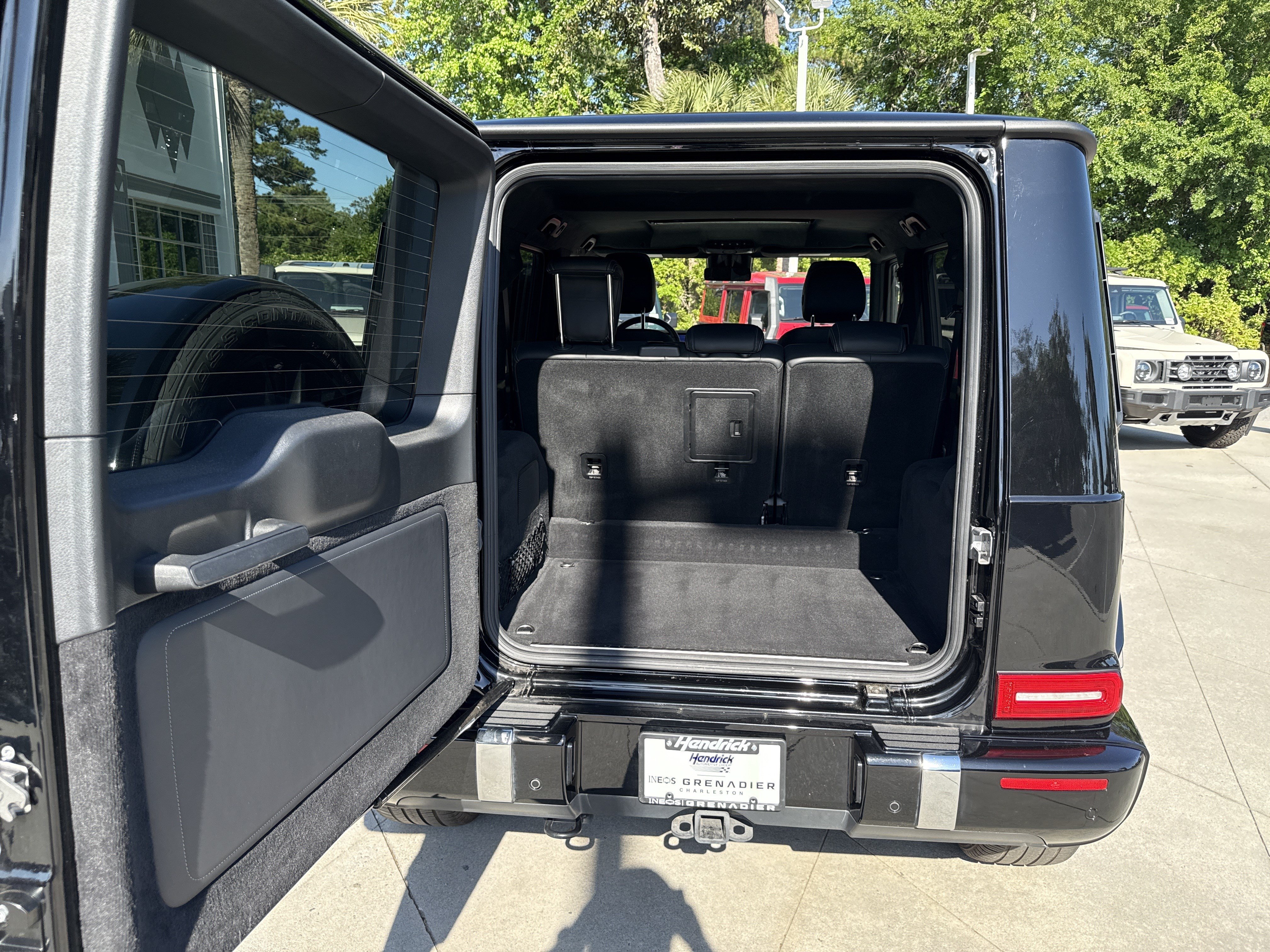 Used 2023 Mercedes-Benz G 550 image 32