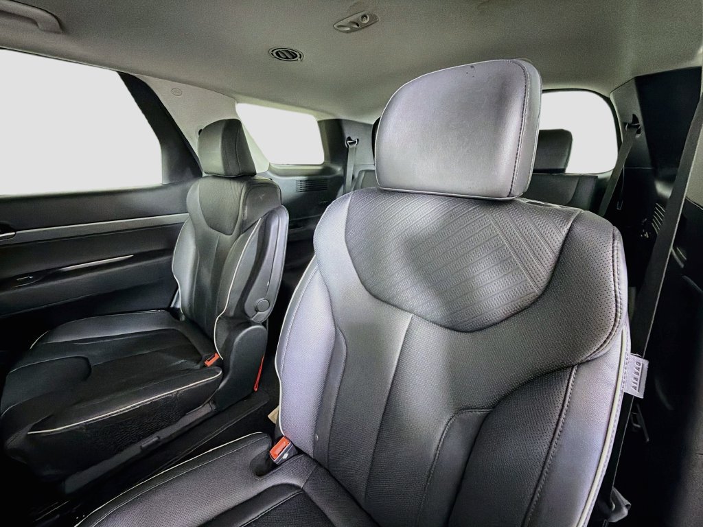 Used 2025 Hyundai Palisade SEL FWD image 25