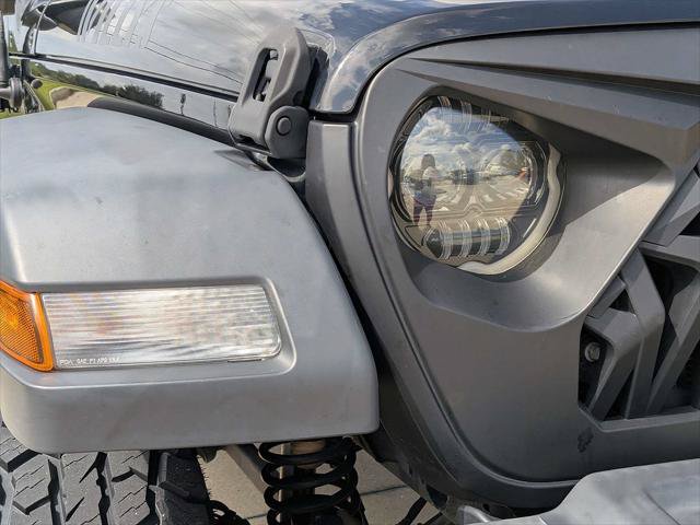 Certified 2021 Jeep Wrangler Sport AWD/4WD image 9