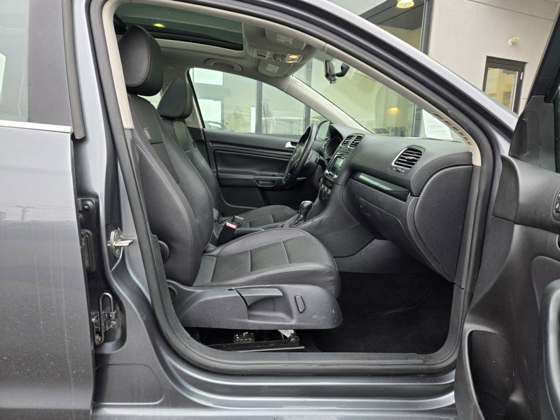 Used 2012 Volkswagen Jetta SportWagen image 13