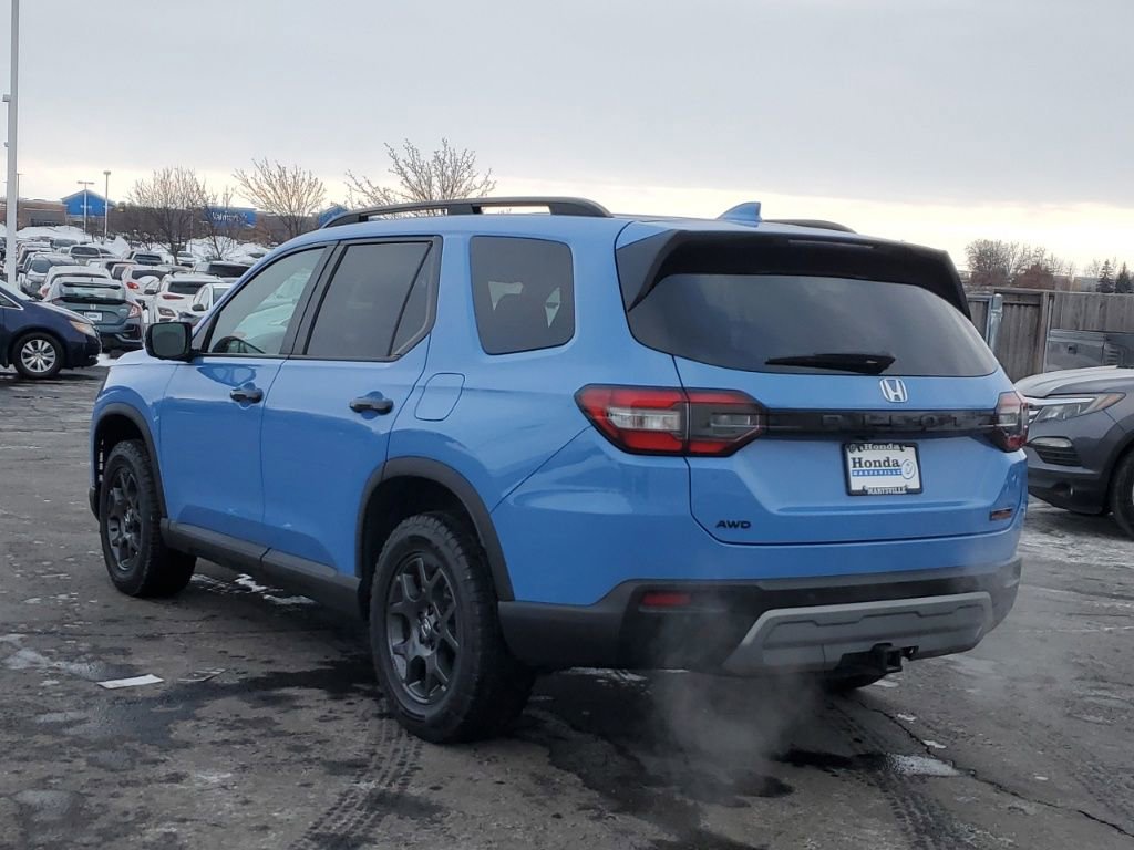 Used 2025 Honda Pilot TrailSport image 5