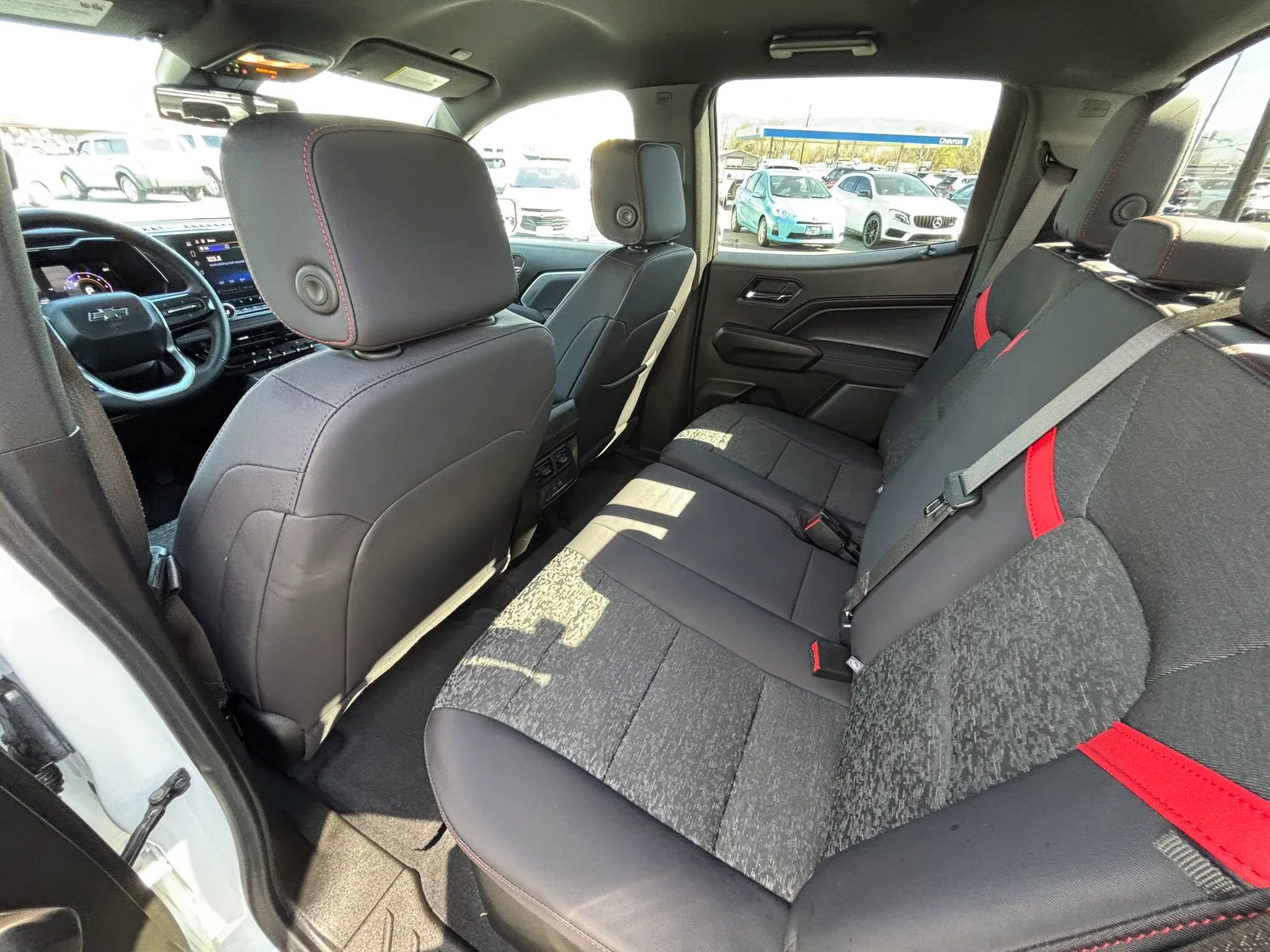 Used 2025 Chevrolet Colorado Z71 image 15