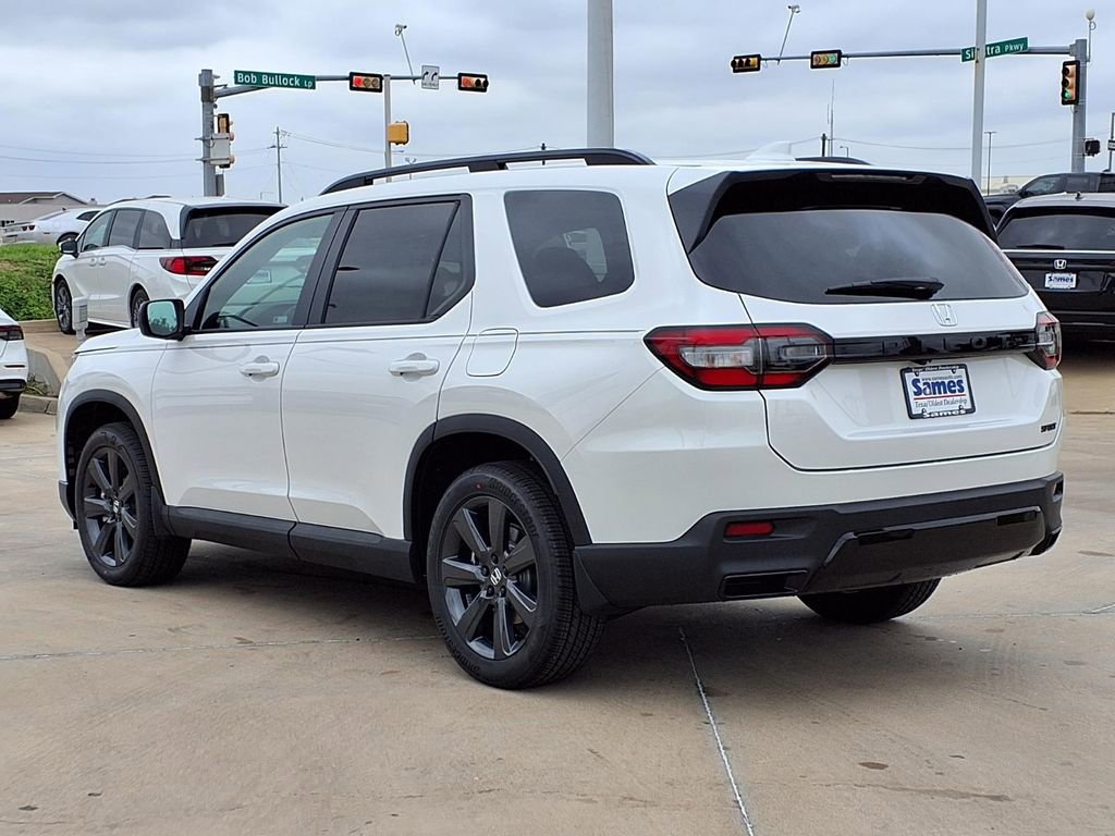 New 2026 Honda Pilot Sport image 5