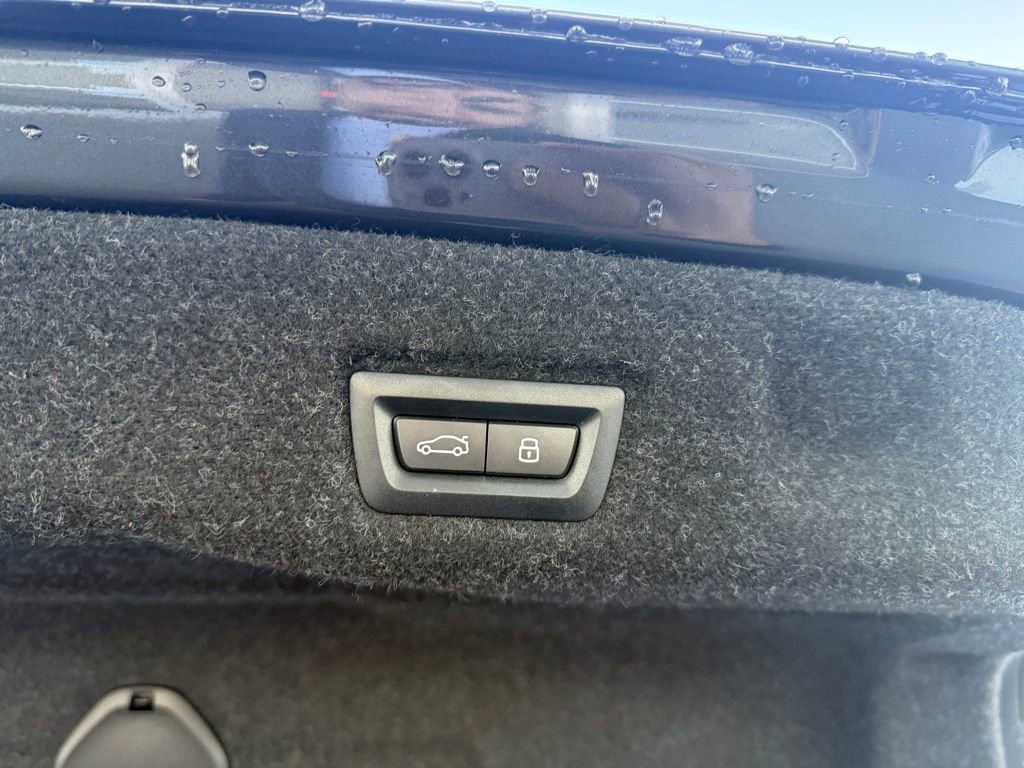 Used 2025 BMW 530i image 24