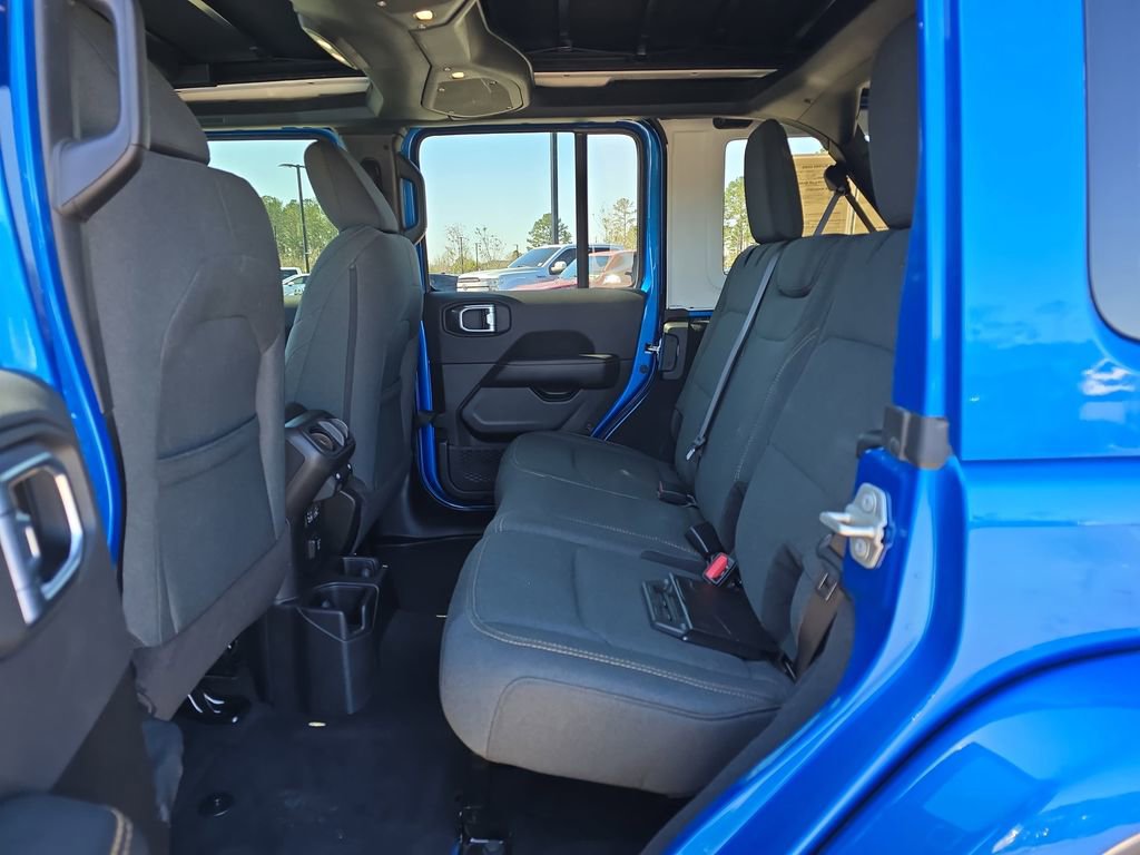 Used 2024 Jeep Wrangler Sahara image 19