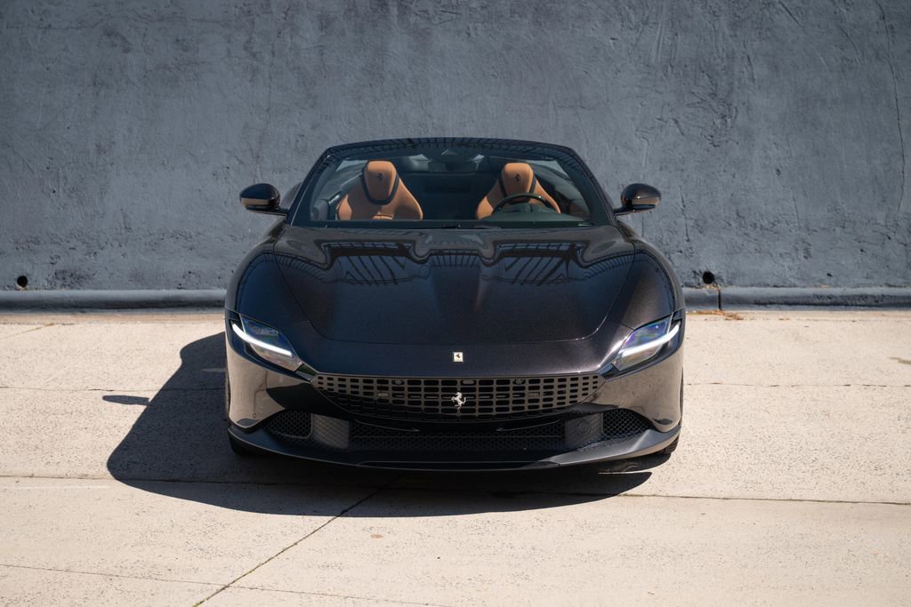 Used 2025 Ferrari Roma Spider image 6