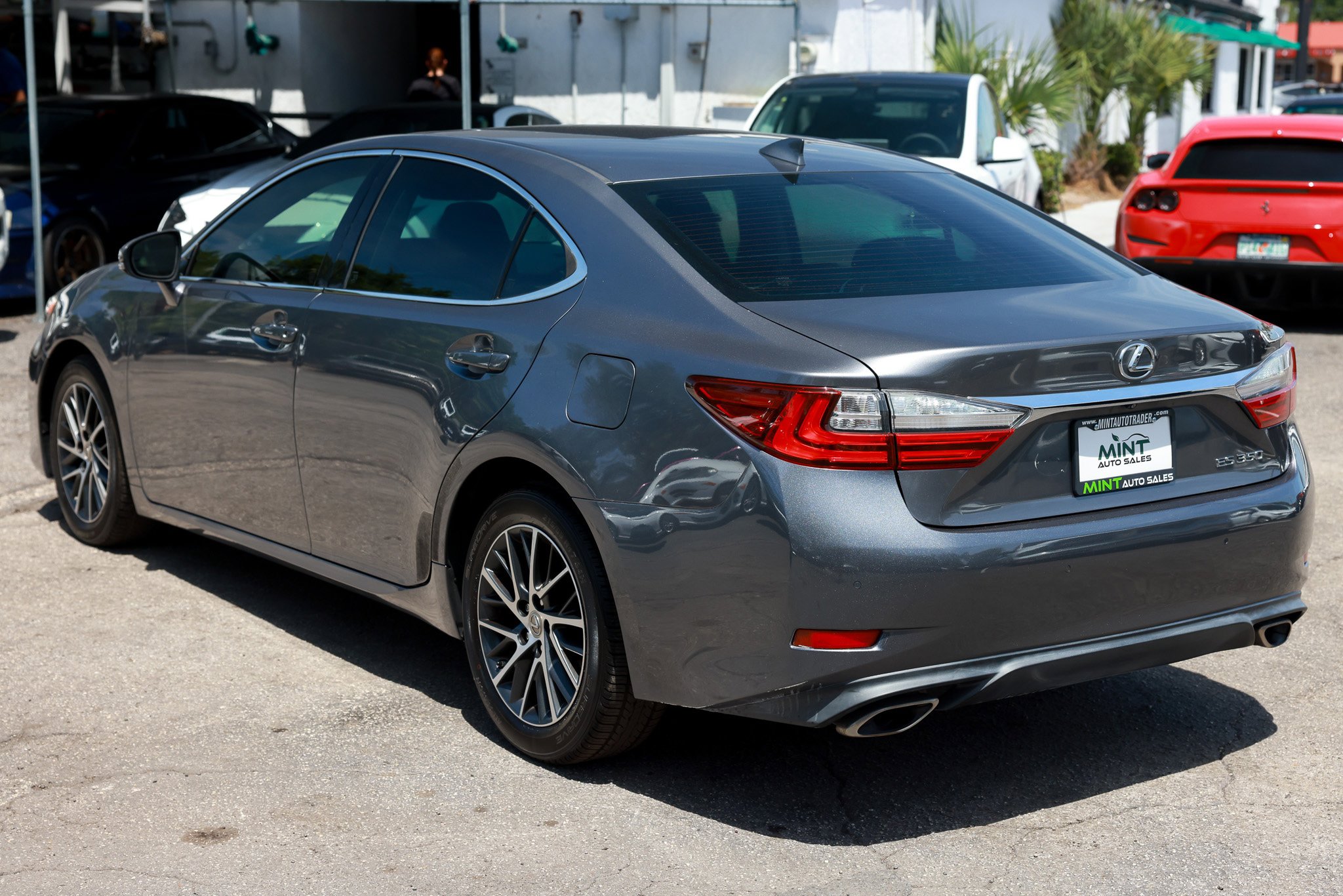 Used 2016 Lexus ES 350 w/ Luxury Package w/Wood Trim FWD image 8