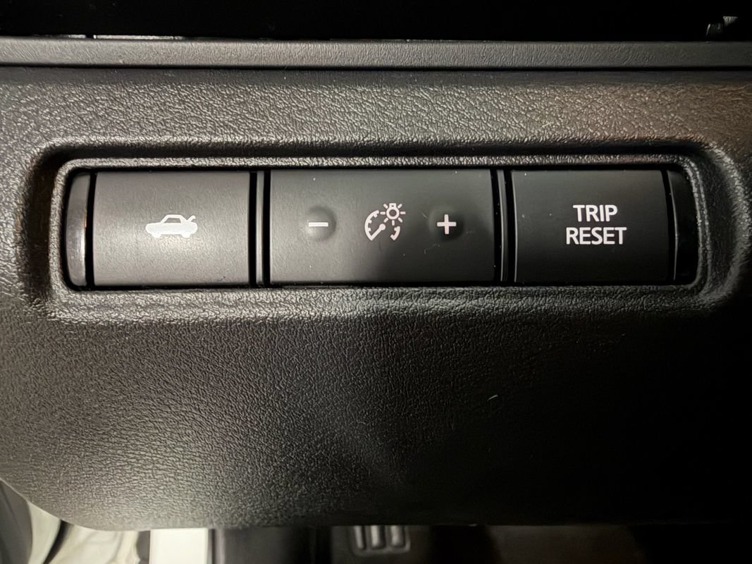 Used 2020 Nissan Altima 2.5 SR FWD image 14