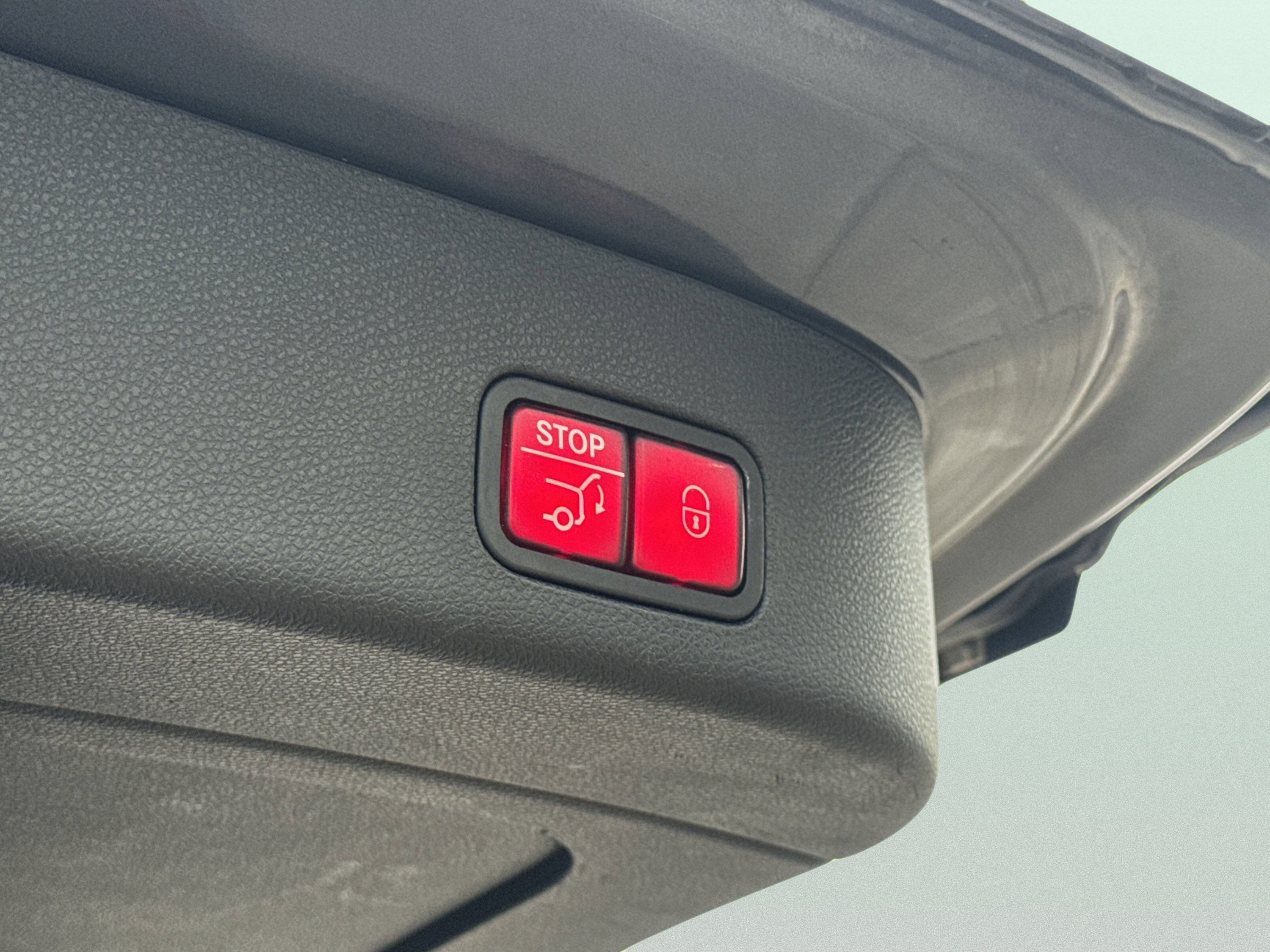 Used 2015 Mercedes-Benz GL 550 4MATIC image 36