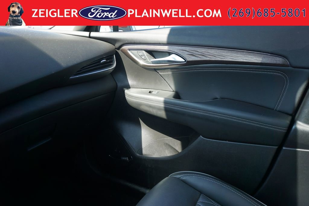 Used 2023 Buick Envision Avenir AWD/4WD image 31