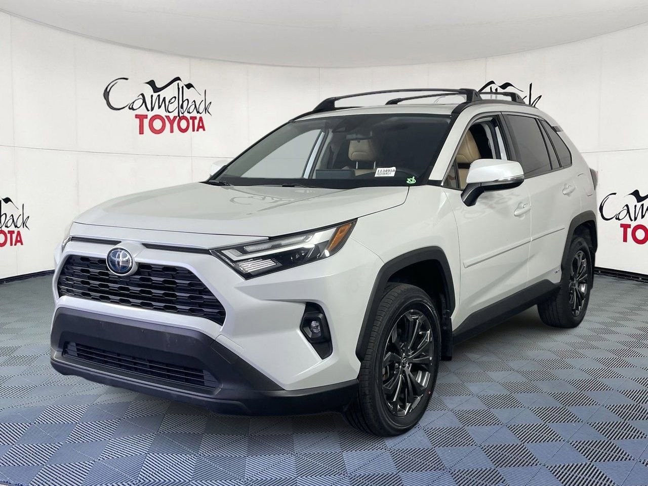Used 2023 Toyota RAV4 XLE Premium image 2