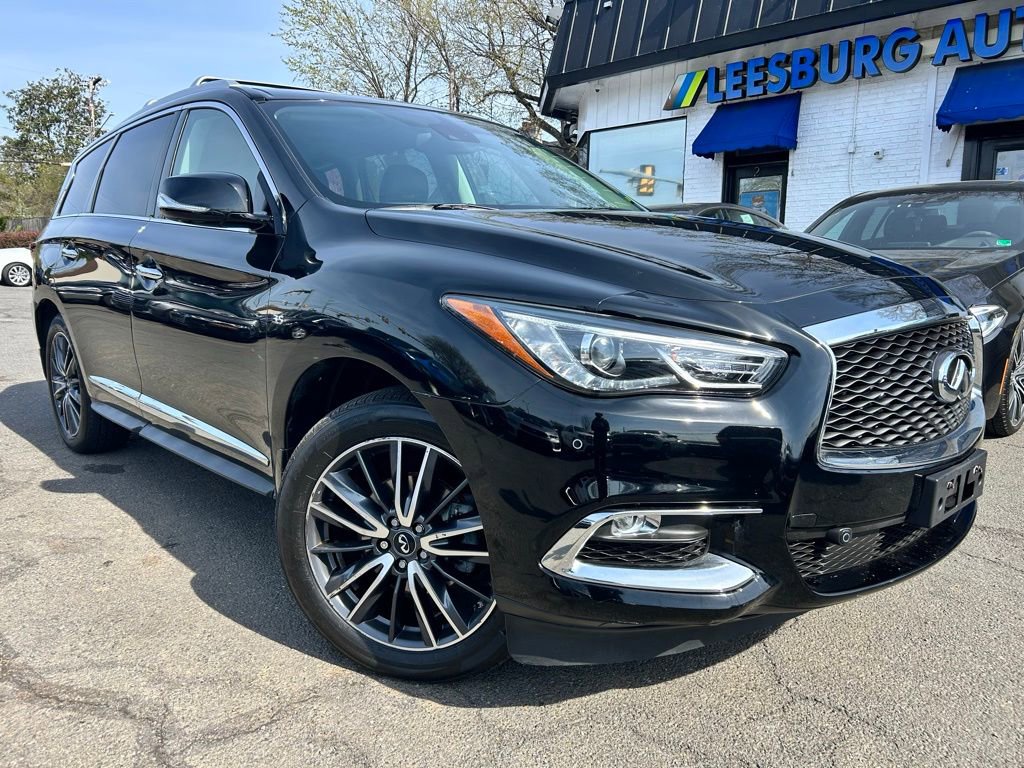 Used 2017 INFINITI QX60 Luxe w/ Deluxe Technology Package image 1
