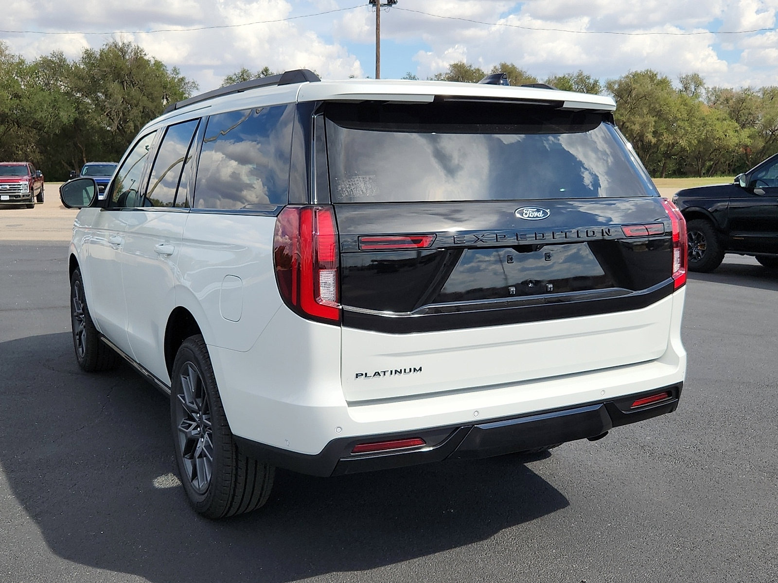 New 2025 Ford Expedition Platinum w/ Stealth Performance Package image 3