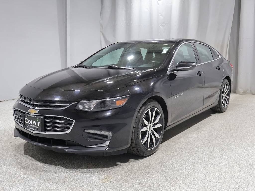 Used 2017 Chevrolet Malibu LT w/ Leather Package FWD image 8