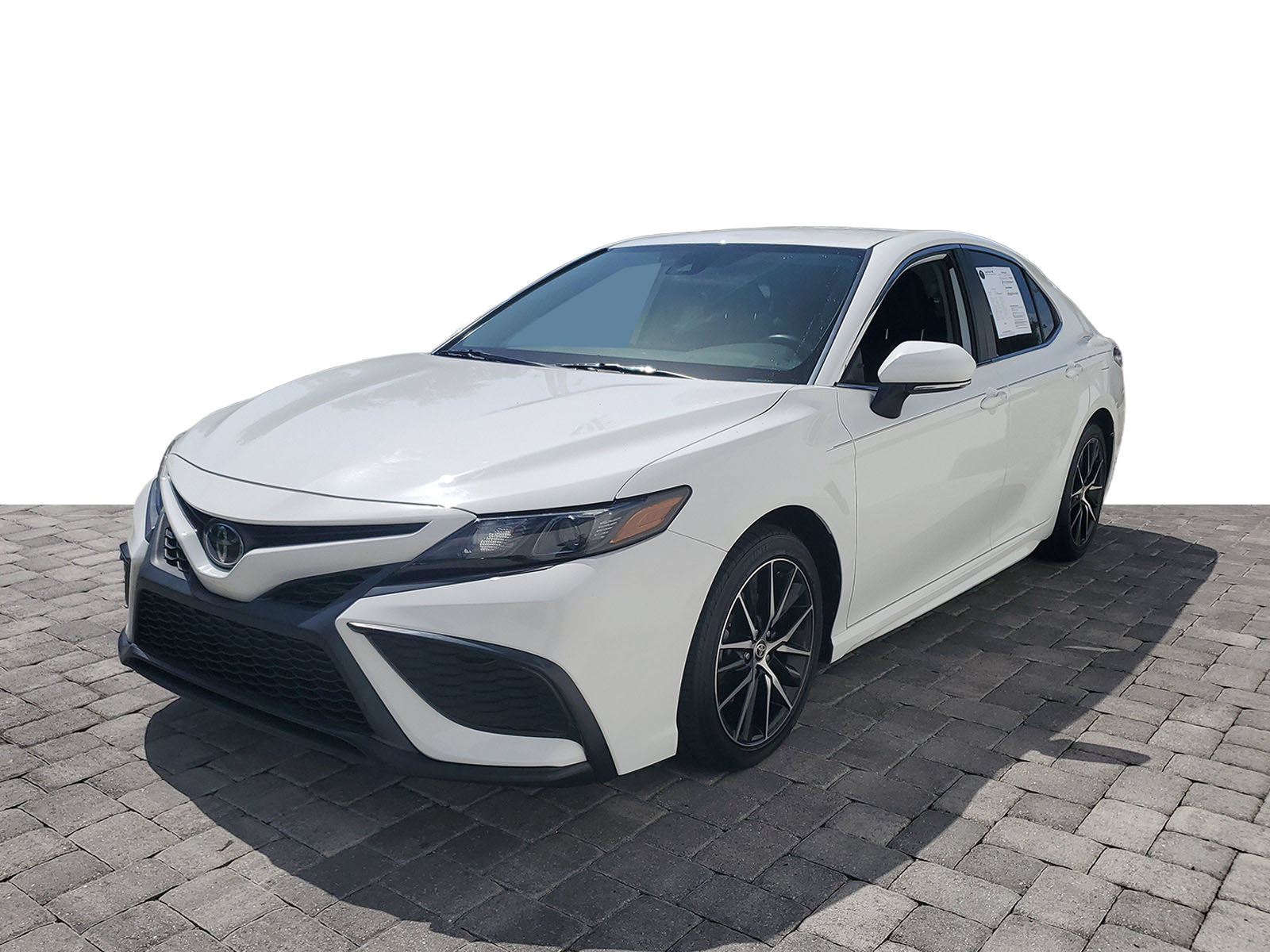 Used 2023 Toyota Camry SE FWD image 3