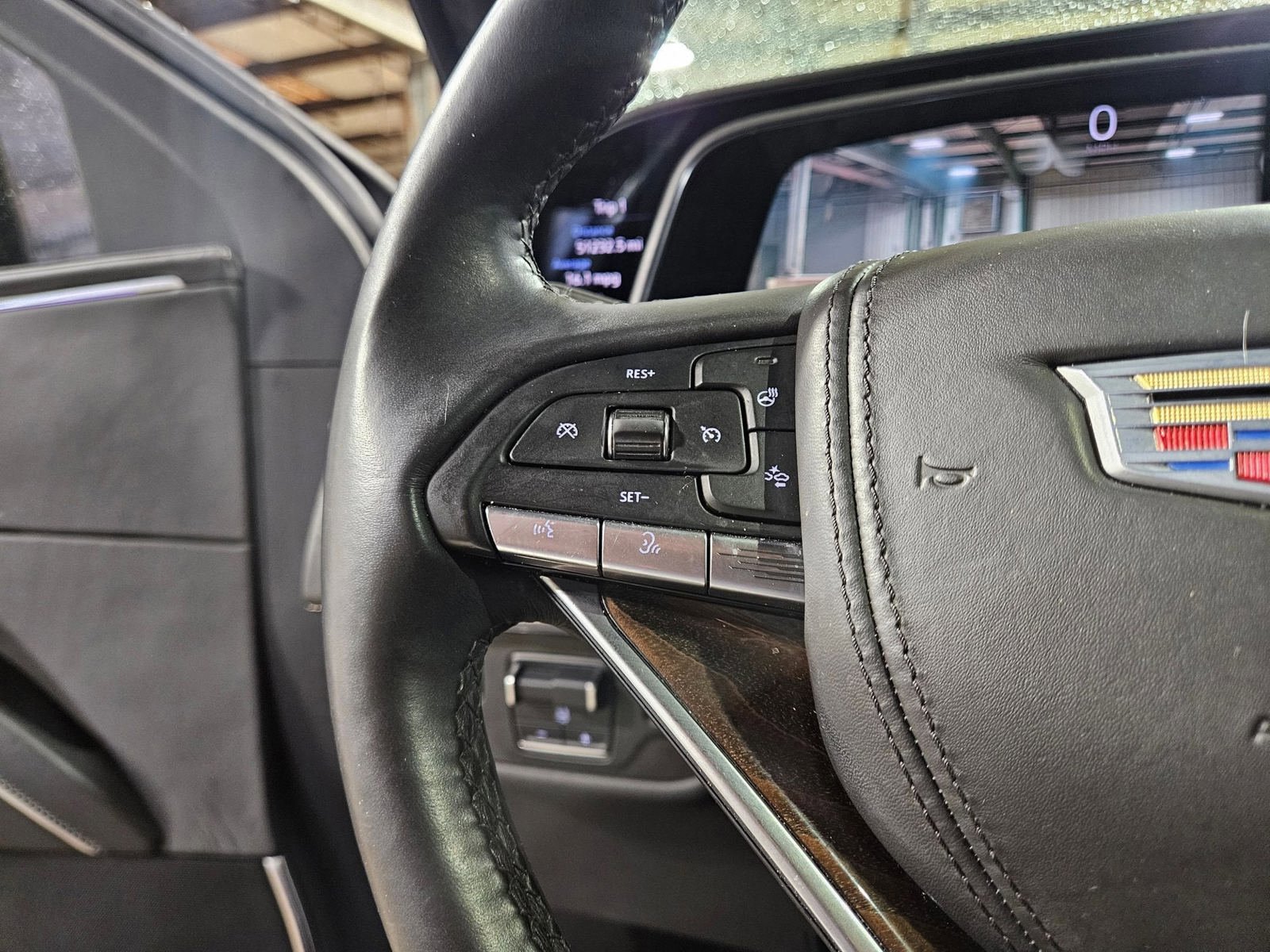Used 2021 Cadillac Escalade Sport Platinum AWD/4WD image 12