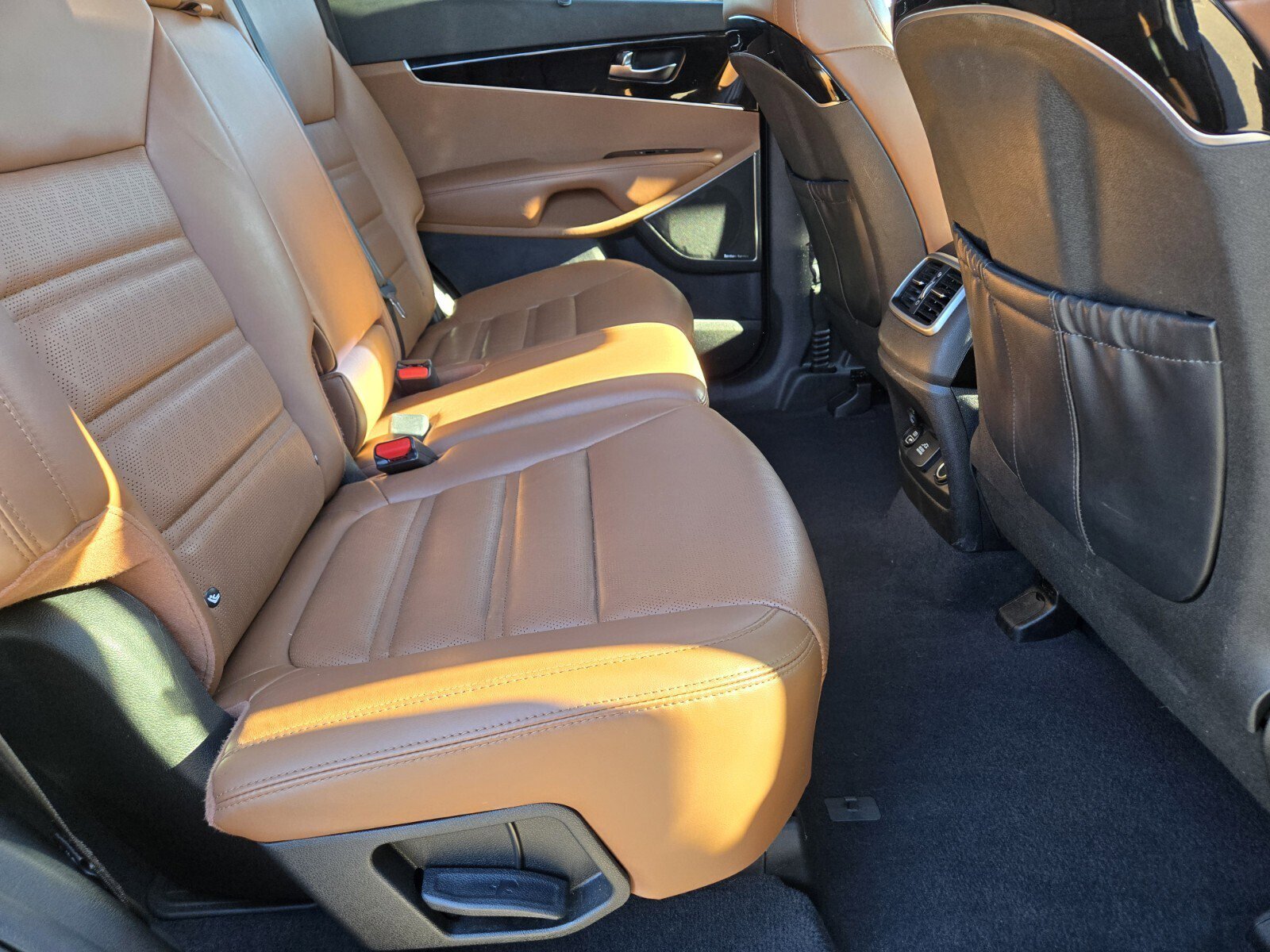 Certified 2019 Kia Sorento SX image 16