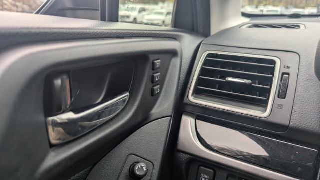 Used 2017 Subaru Forester 2.5i Touring image 33