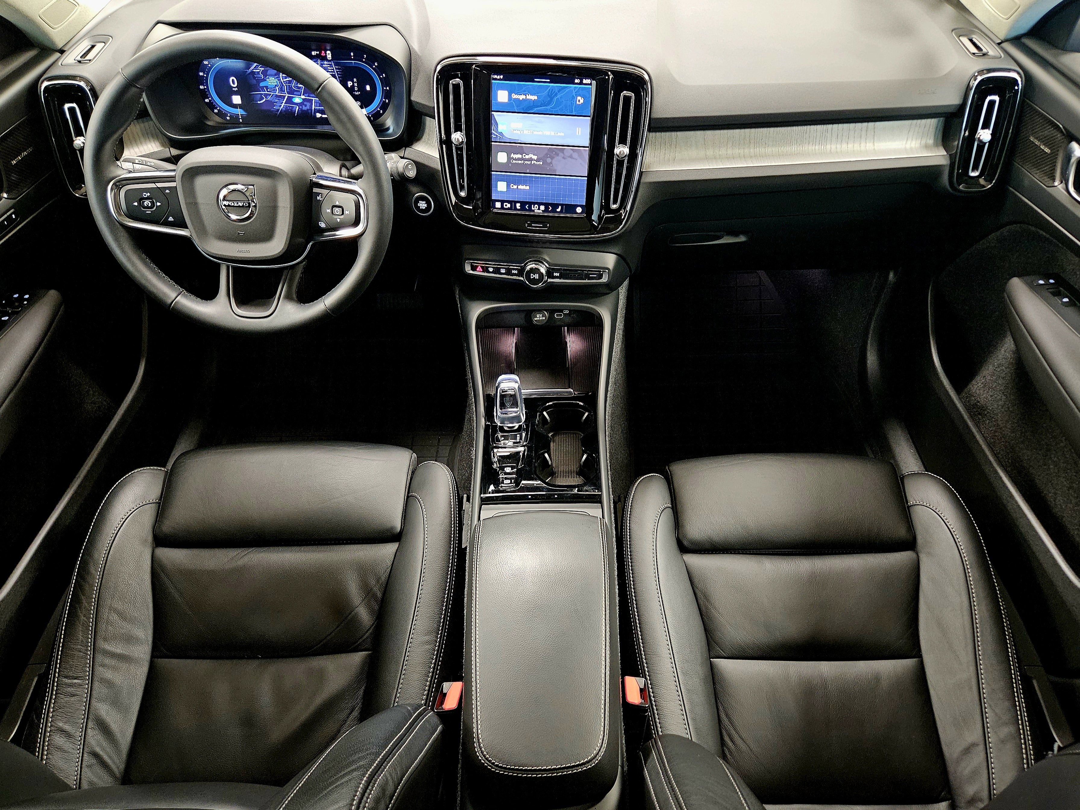 Used 2023 Volvo XC40 B5 Ultimate AWD/4WD image 12