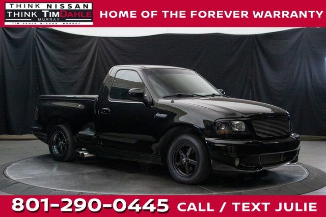 Used 2002 Ford F150 Lightning image 1