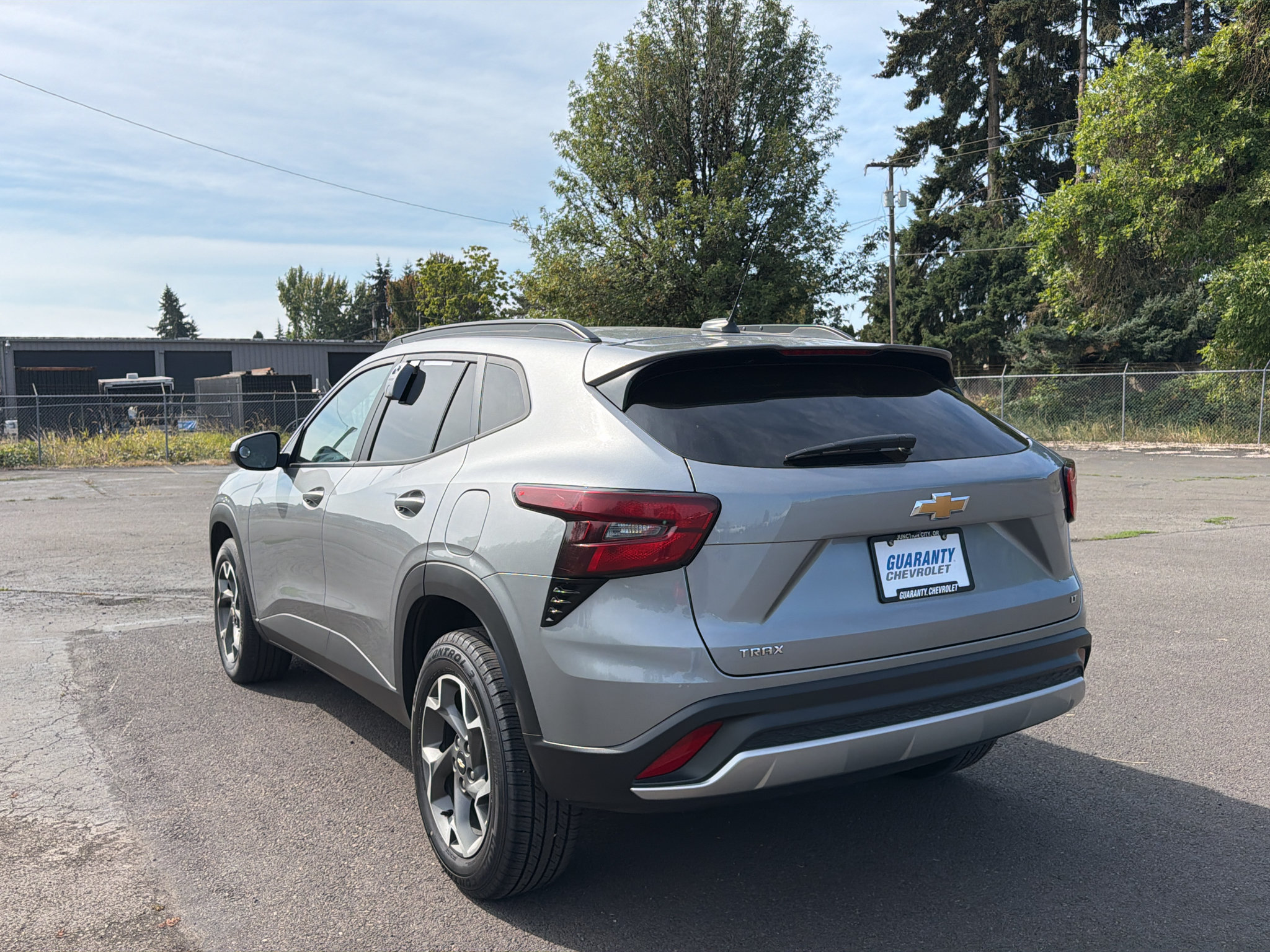 Used 2024 Chevrolet Trax LT FWD image 6