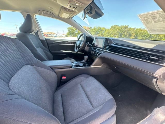 Used 2025 Toyota Camry LE FWD image 17