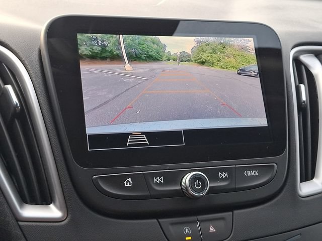 Used 2025 Chevrolet Malibu LT FWD image 18
