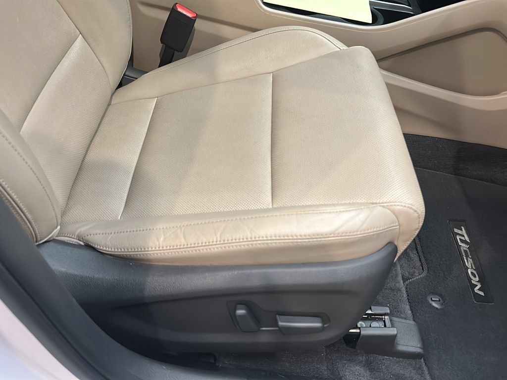 Used 2017 Hyundai Tucson Limited w/ Limited Ultimate Package 03 FWD image 22