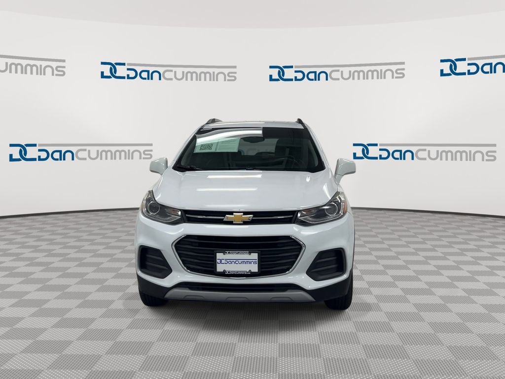 Used 2019 Chevrolet Trax LT w/ LT Convenience Package image 3