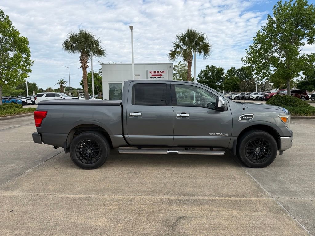 Used 2017 Nissan Titan SL w/ SL Towing Convenience Package AWD/4WD image 6