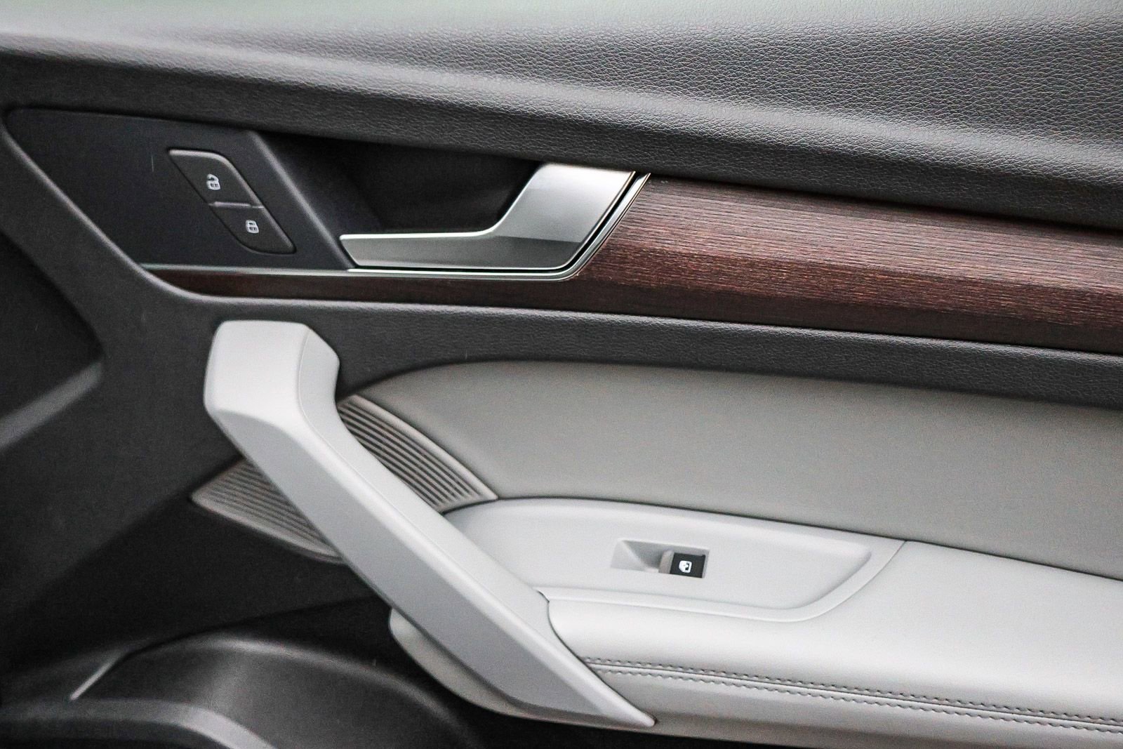 Used 2022 Audi Q5 e Prestige w/ Prestige Package image 20