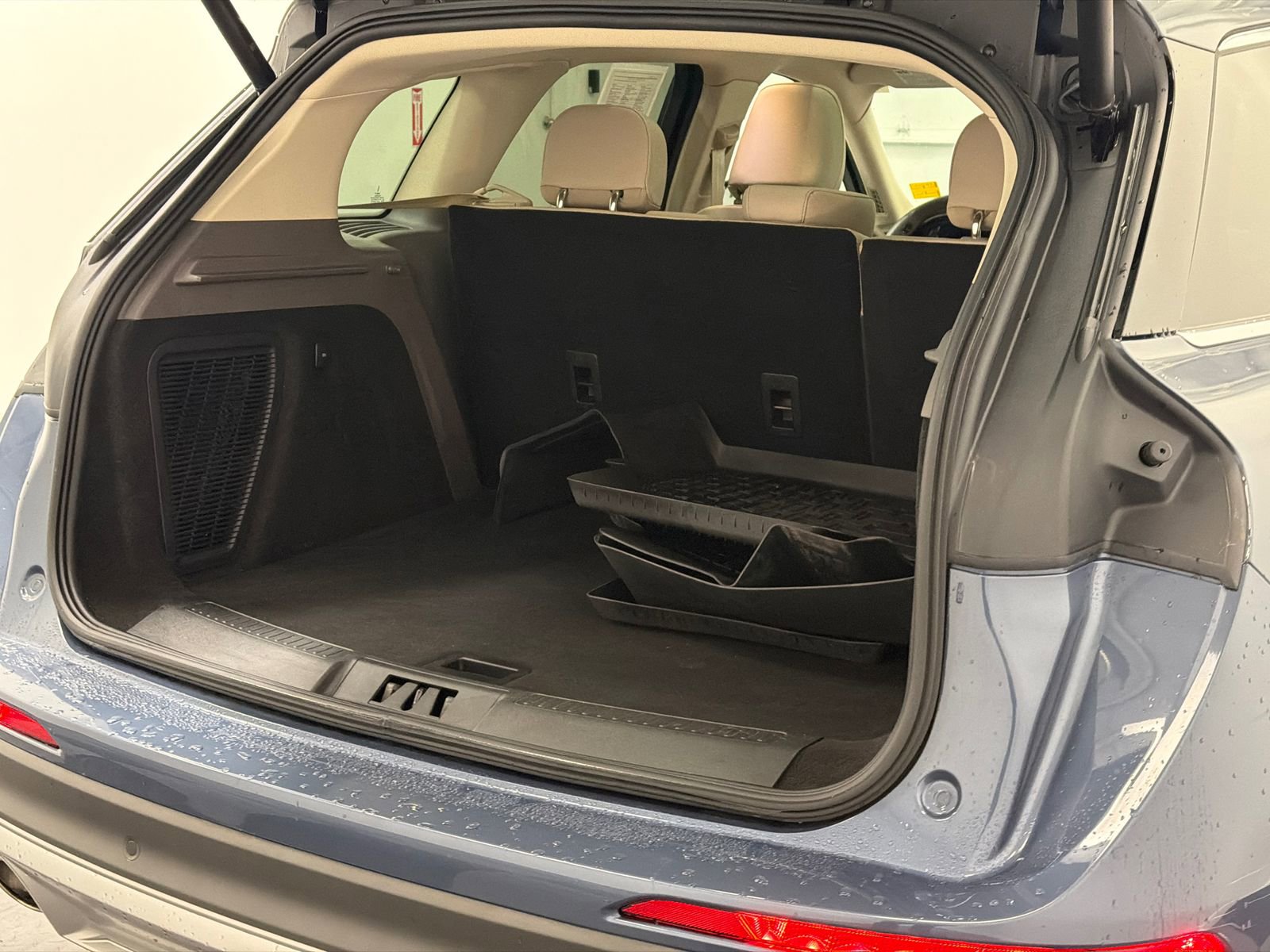 Used 2022 Lincoln Corsair AWD w/ Premium Package image 8