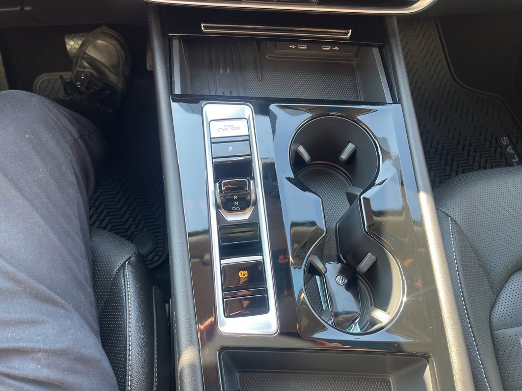 Certified 2025 Volkswagen Atlas SEL image 20