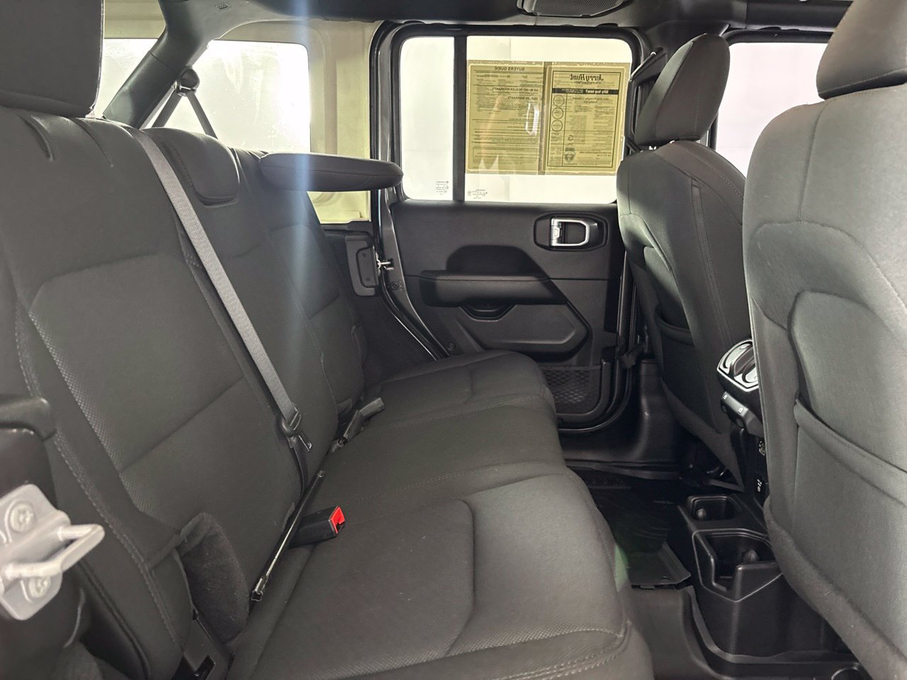 Used 2022 Jeep Wrangler Unlimited Sahara AWD/4WD image 24
