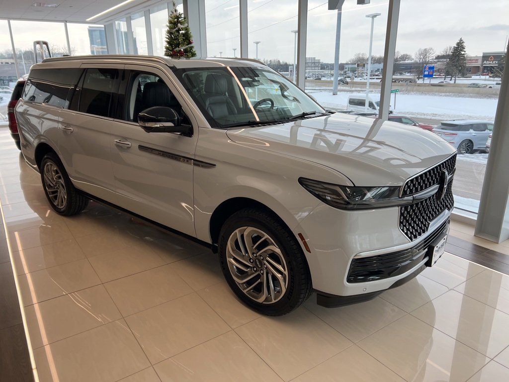 New 2025 Lincoln Navigator L Reserve