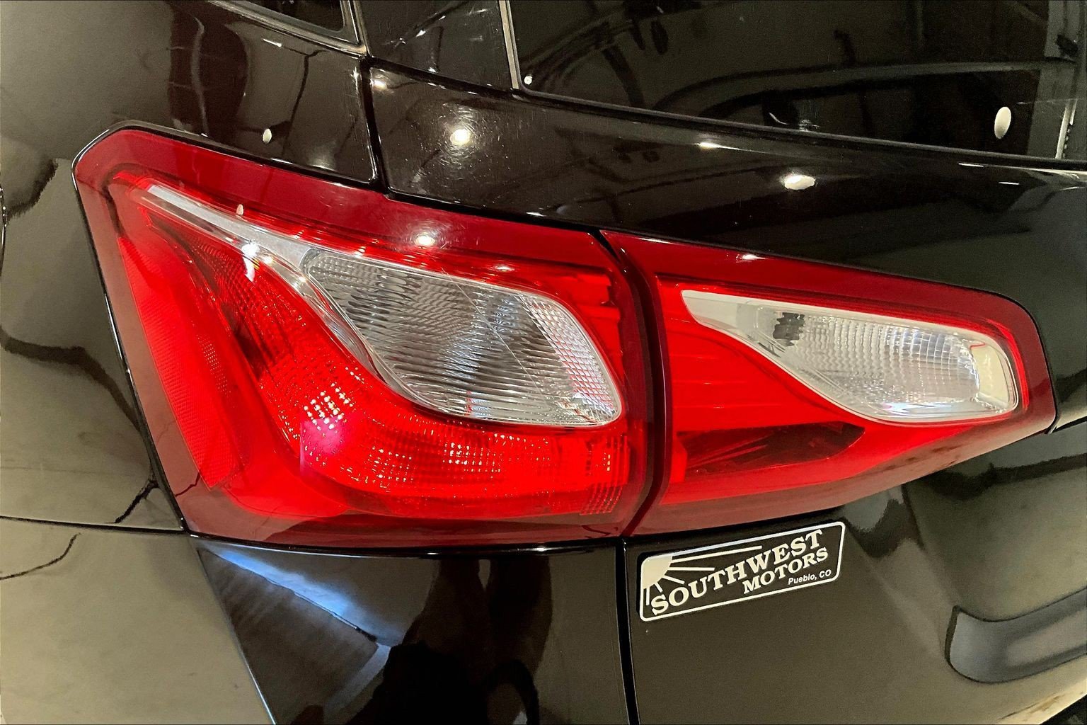 Used 2020 Chevrolet Equinox LT AWD/4WD image 23